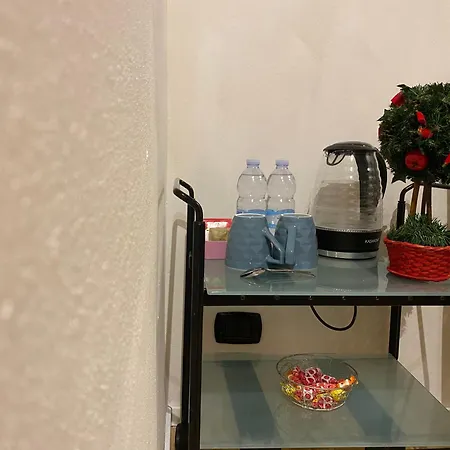 Duca Di Maqueda Nel Pieno Centro Dell Citta' A 5 Minuti Dalla Stazione Degli Autobus E Dei Treni 3* Palermo